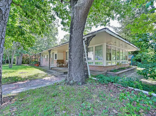 498 S Fir Ave, Galloway, NJ 08205