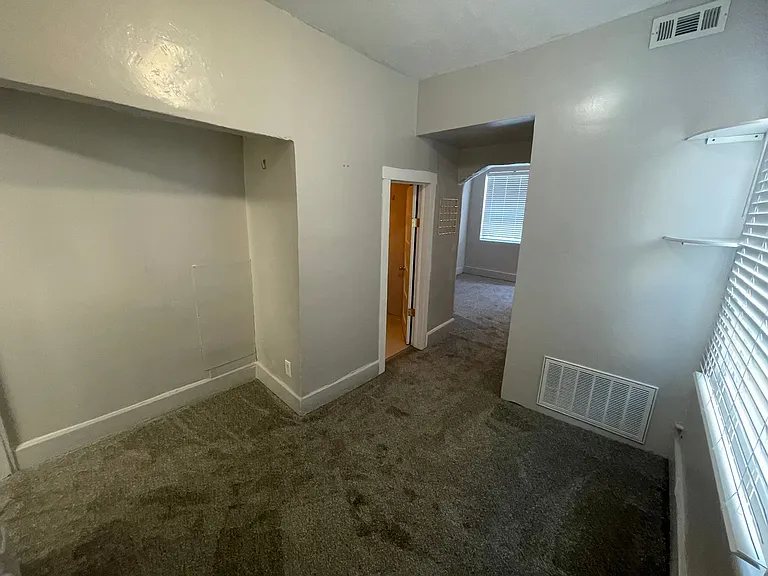 520 N Dexter St — Photo 6