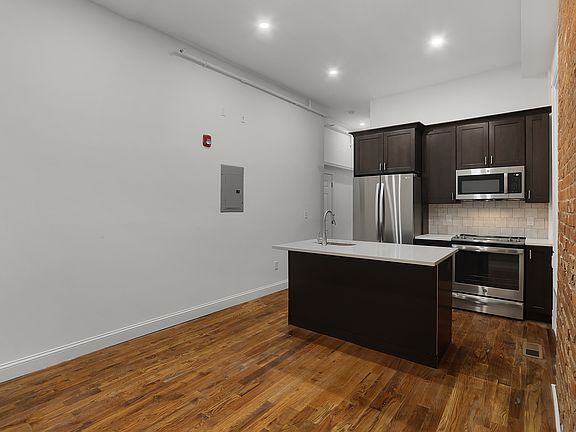 Kitchen & Living
