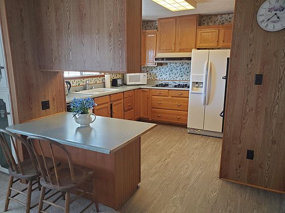 5th image of 988 Marcy Way