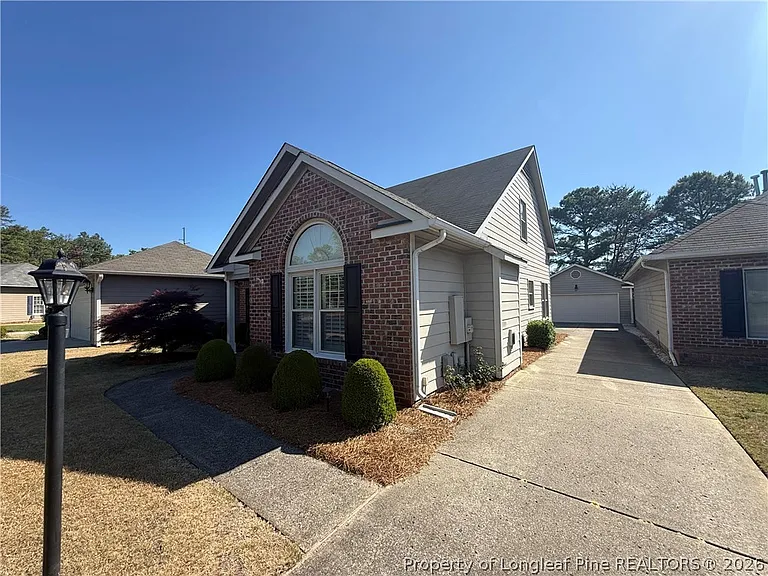 1813 Stetson Ln — Photo 4