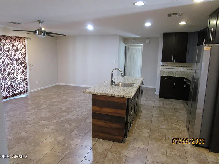 1316 E Donner Dr — Photo 8
