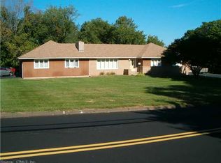 35 Featherbed Ln, Branford, CT 06405