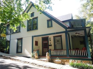 39 Mountain St, Eureka Springs, AR 72632