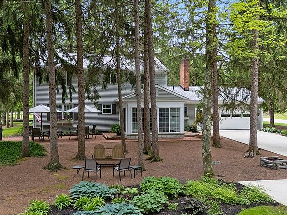 3rd image of 11635 Twin Mills Ln