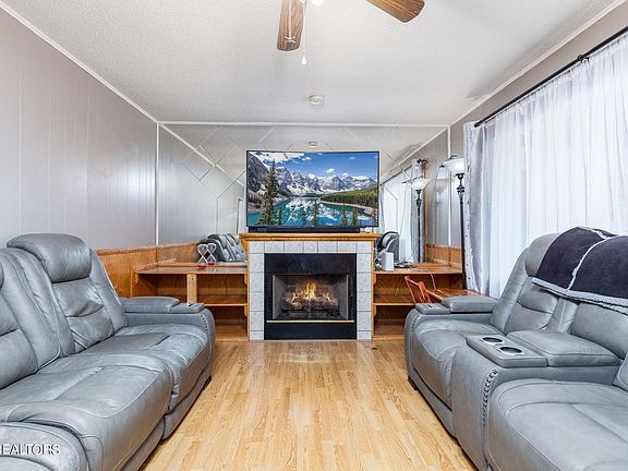 5th image of 2815 Forestdale Ave
