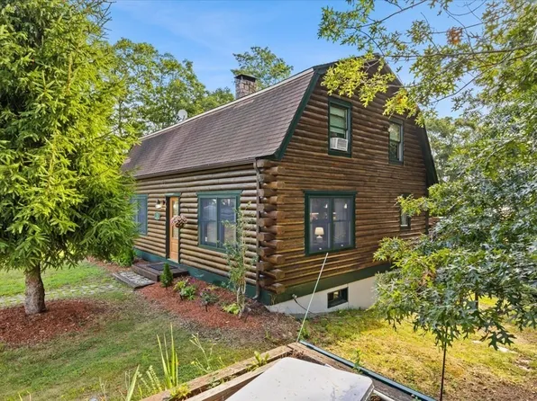 13 Skylark Ave, Plymouth, MA 02360