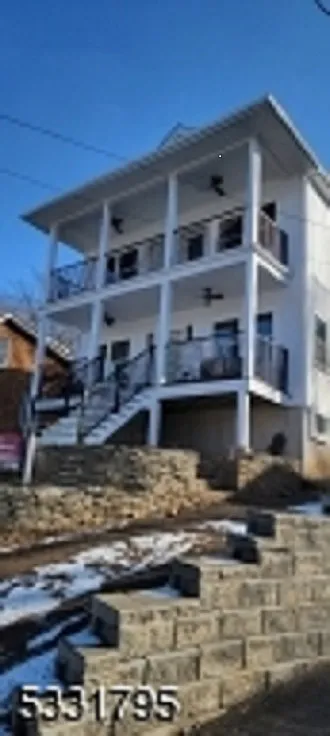 149 Mountain Blvd photo 1