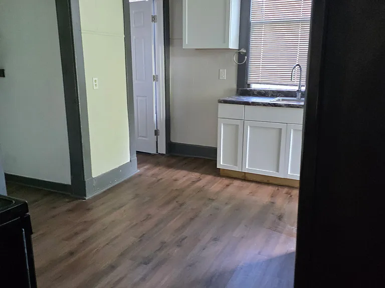 613 Monroe Ave #C — Photo 10