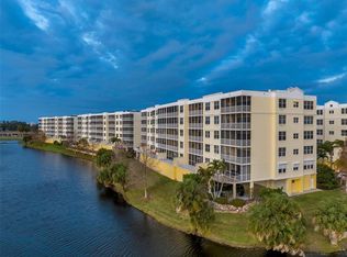 1200 Country Club Dr APT 1404, Largo, FL 33771