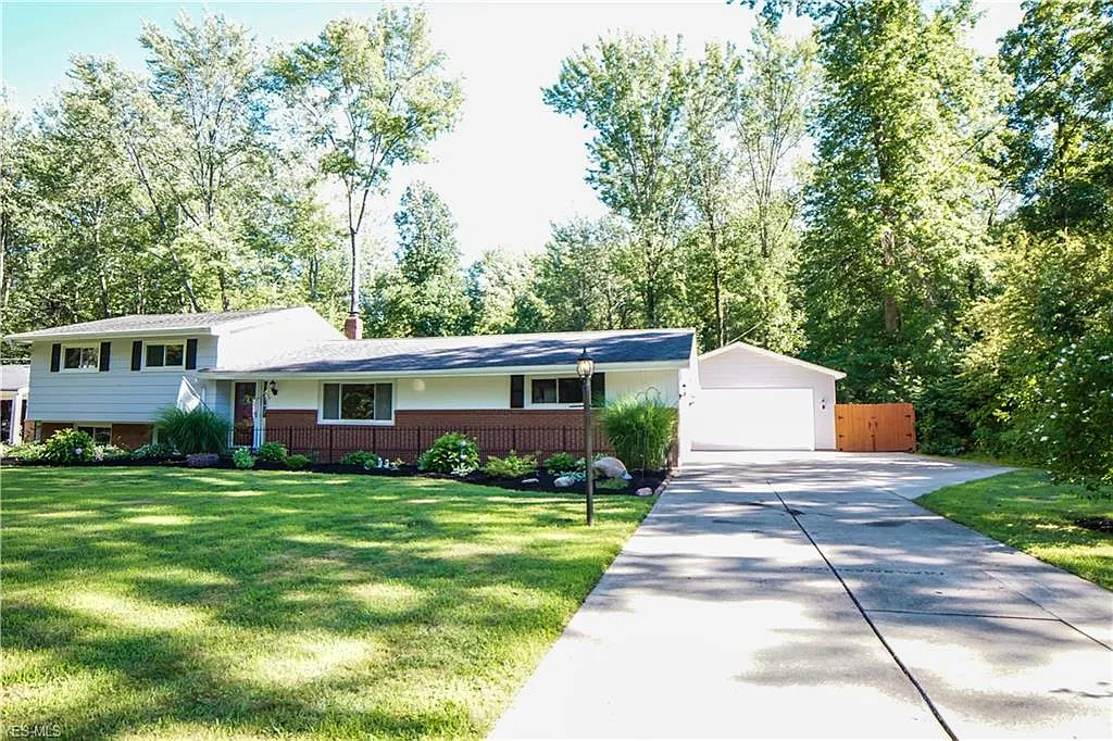 9432 Beaver Creek Dr photo 1