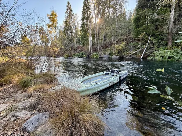 941 S 1st St, Dunsmuir, CA 96025