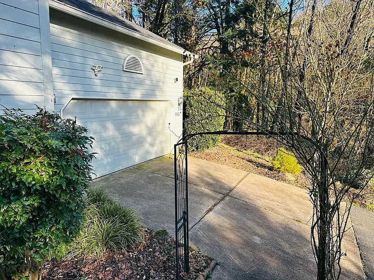 18820 NE Sunrise Ln — Photo 31