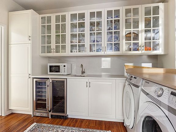 4th image of 12 Beekman Pl #1CD