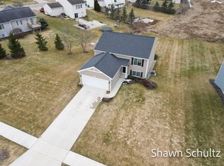 1996 Orlov Dr, Hudsonville, MI