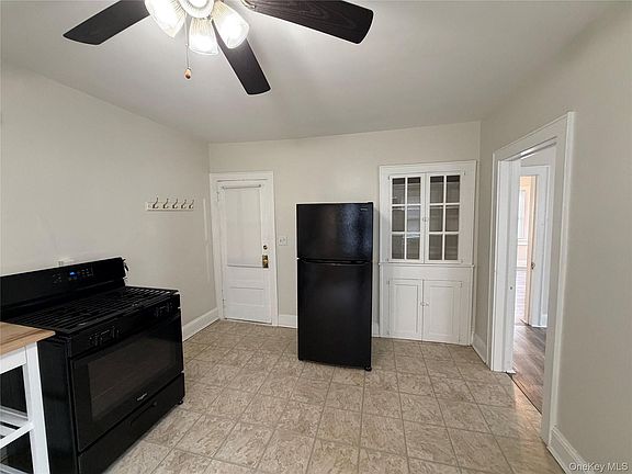 4th image of 14 Franklindale Ave #B