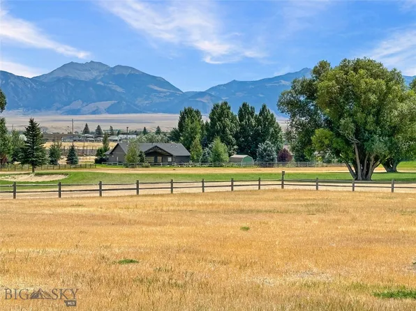 61 Valley Golf Vlg, Ennis, MT 59729