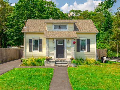 37 Andrew Avenue, Islip Terrace, NY, 11752