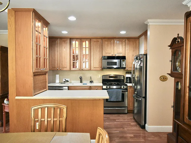 134 Prospect Ave — Photo 9