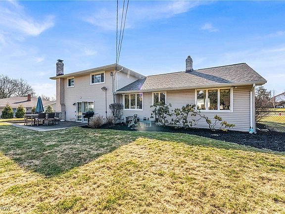 2nd image of 25423 Cardington Dr