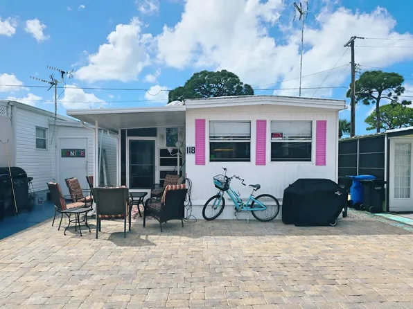 118 Bay St, Venice, FL 34285