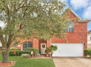 2705 Sun Valley Ct, Pearland, TX 77584