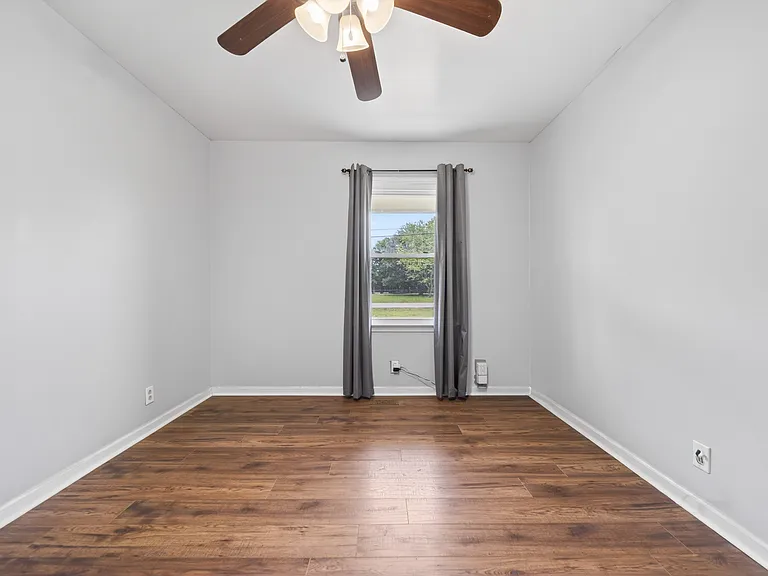 3918 Ashley Dr — Photo 8