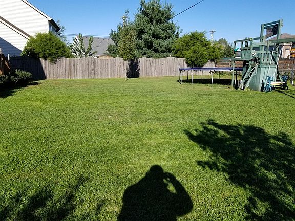 4th image of 220 Leann Ln