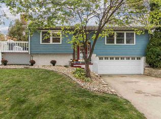 2534 29th St SW, Cedar Rapids, IA 52404