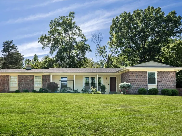 72 Morwood Ln, Saint Louis, MO 63141