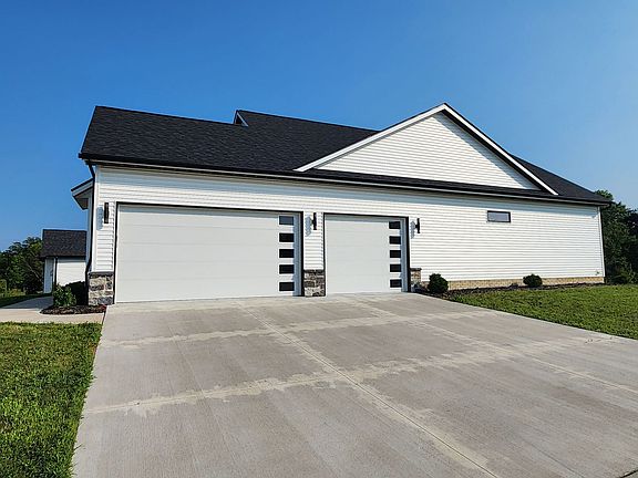 3rd image of 6817 Timber Ct