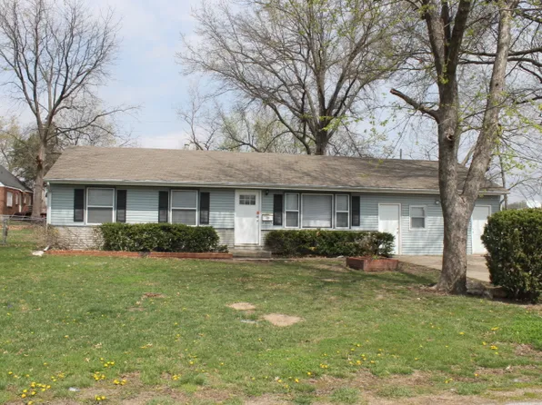 9230 Huhn Blvd, Independence, MO 64133