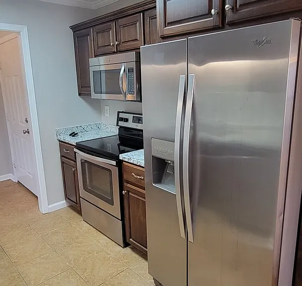 134 Liverpool Cv — Photo 6