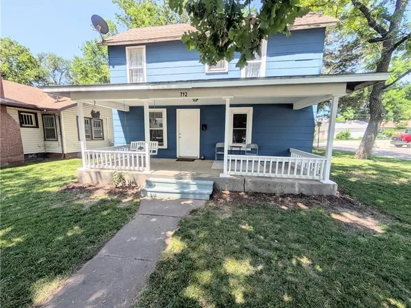712 N Jefferson Ave, Iola, KS 66749