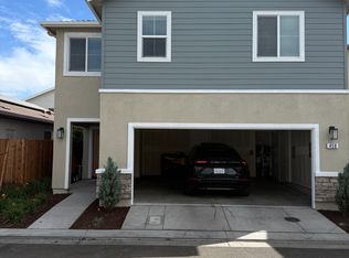 458 Peppercorn Dr, Turlock, CA 95380