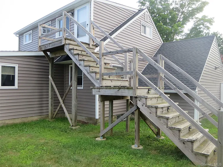 3 Elgar St #UPPER FLOOR — Photo 2