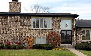4th image of 15401 Aster St