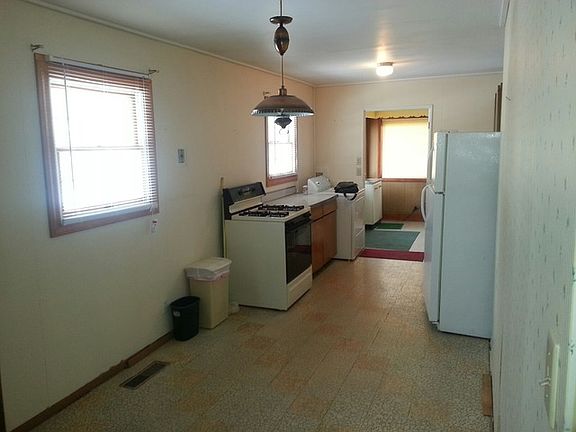 4th image of 977 Chippewa Cir