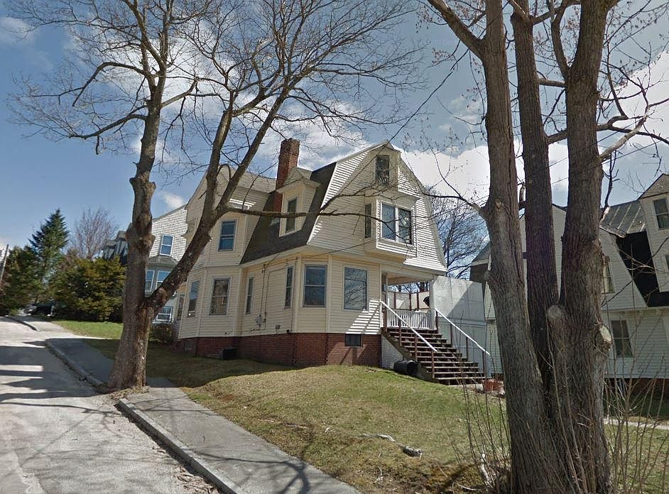 2nd image of 31 Lake St