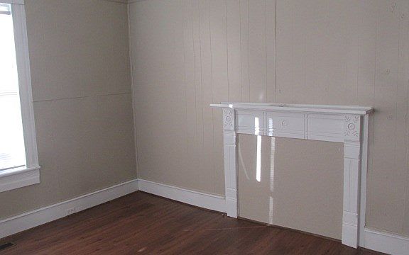 3rd image of 300 Ellyson Ave