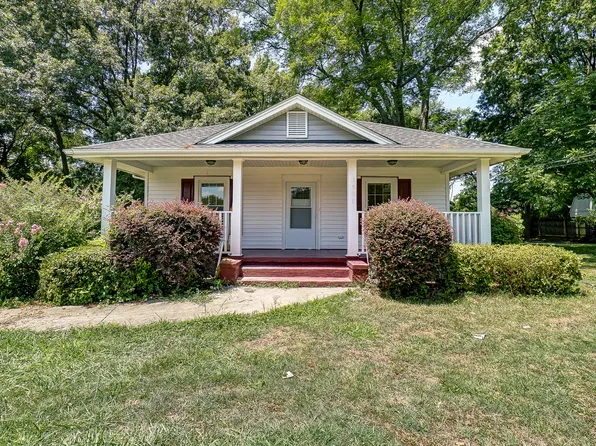 3901 Thompson St, Charlotte, NC 28216