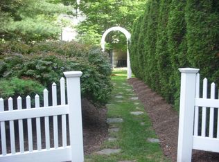 6 Sanford Ct, Danvers, MA 01923