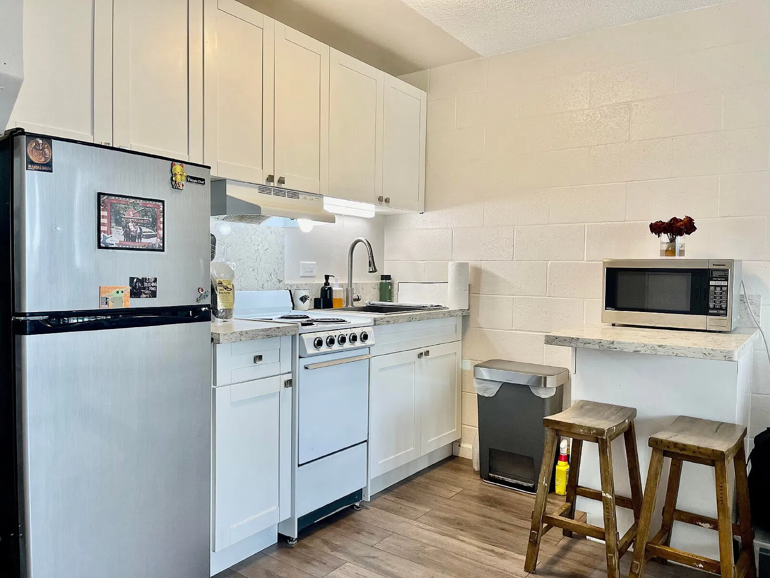 Studio, 1.0 bath, 381 sqft, $2,100 — Photo 2