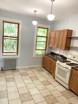 Rented by Century 21 Premier  | media 1