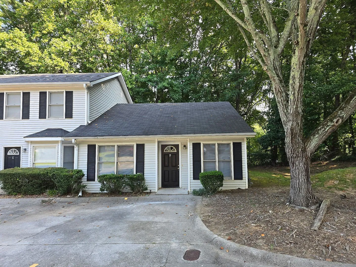 1225 Oakplace Drive — Photo 1