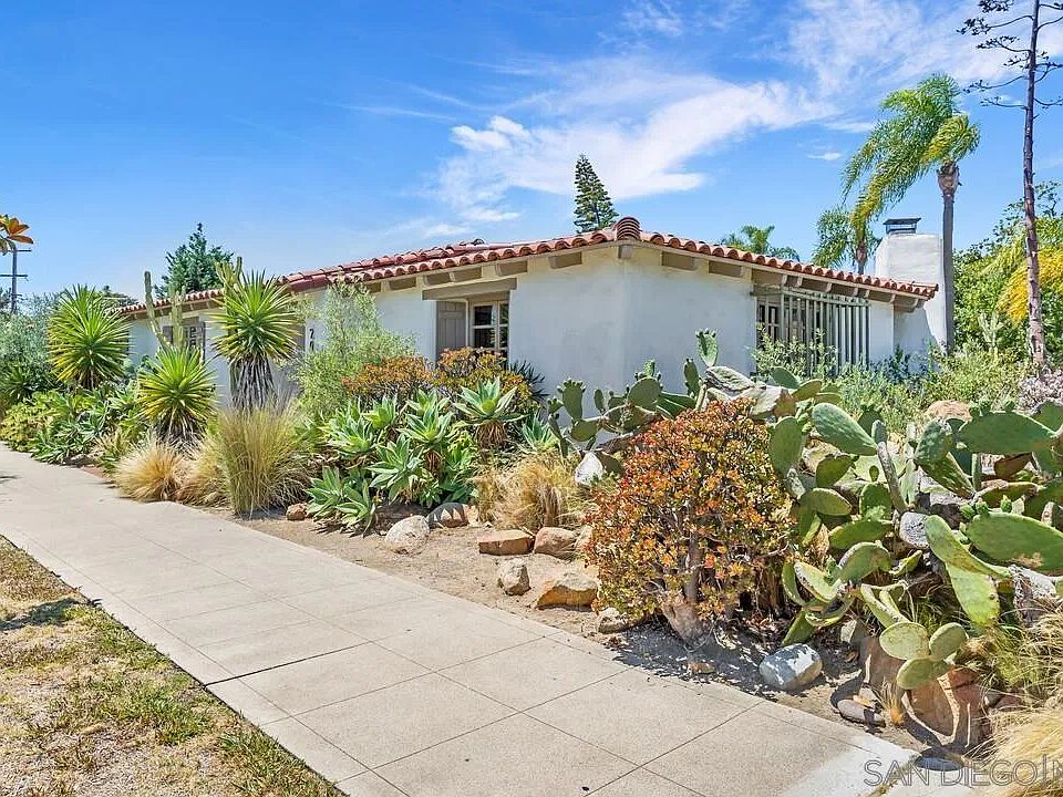 1st image of 200 Palm Ave
