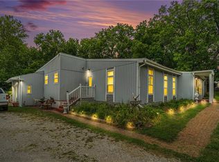 8004 E 69th St, Kansas City, MO 64133