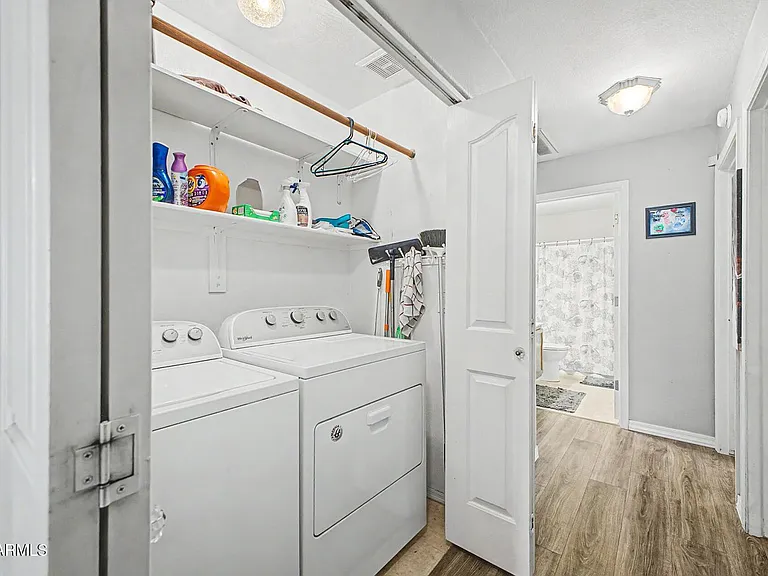 408 N Opal — Photo 10