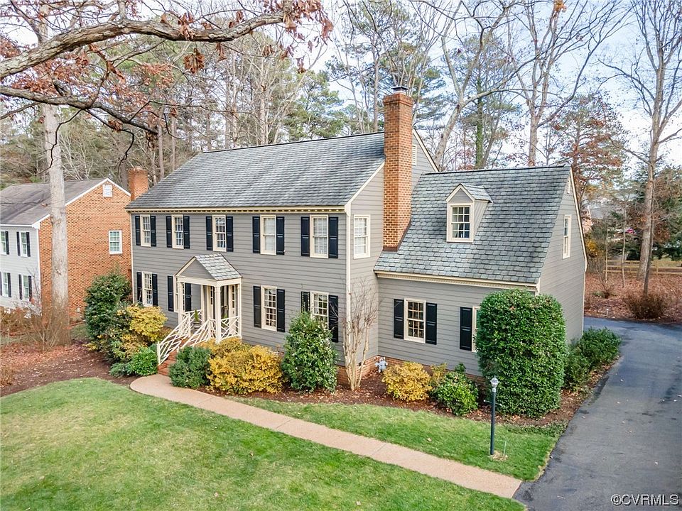 1st image of 211 Grande Dr