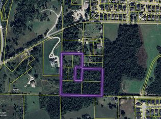 W Wallis Rd, Cave Springs, AR 72718